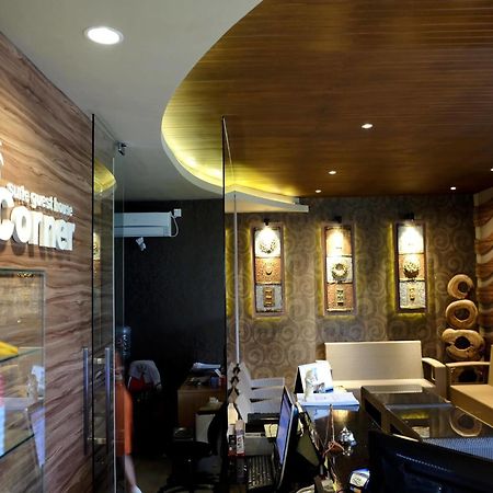 De'Corner Guest House Malang Kültér fotó