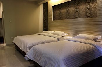 De'Corner Guest House Malang Kültér fotó