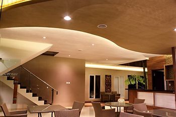De'Corner Guest House Malang Kültér fotó
