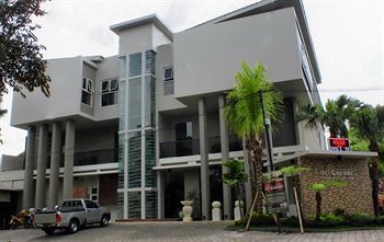 De'Corner Guest House Malang Kültér fotó