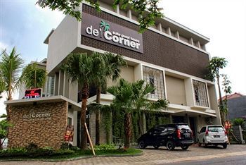 De'Corner Guest House Malang Kültér fotó