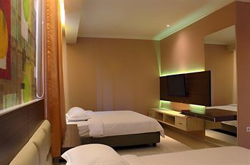 De'Corner Guest House Malang Kültér fotó